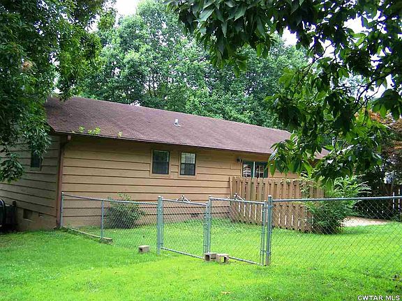 4th image of 151 Bradley Dr