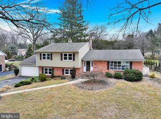 1614 Meadowlark Rd, Wyomissing, PA 19610