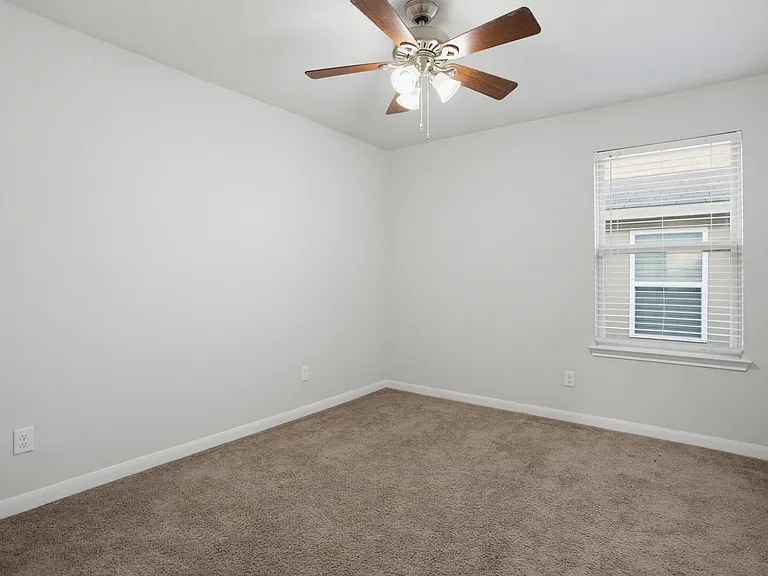 15136 Pandion Dr — Photo 19