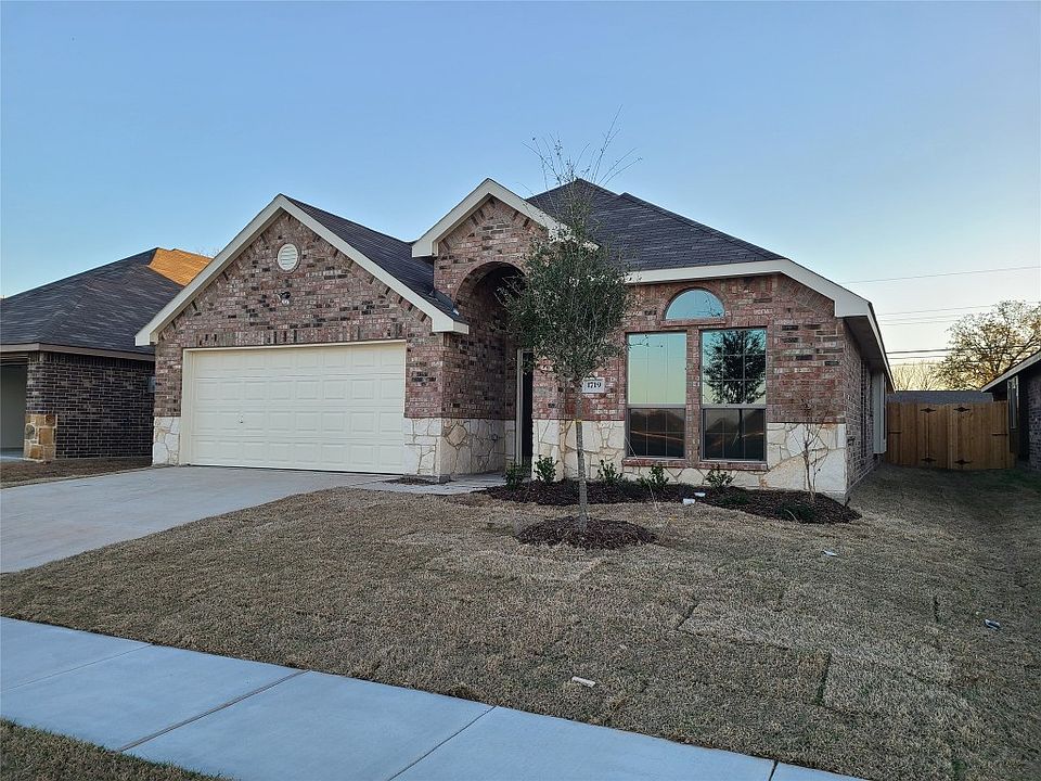 1st image of 1719 Wooley Way