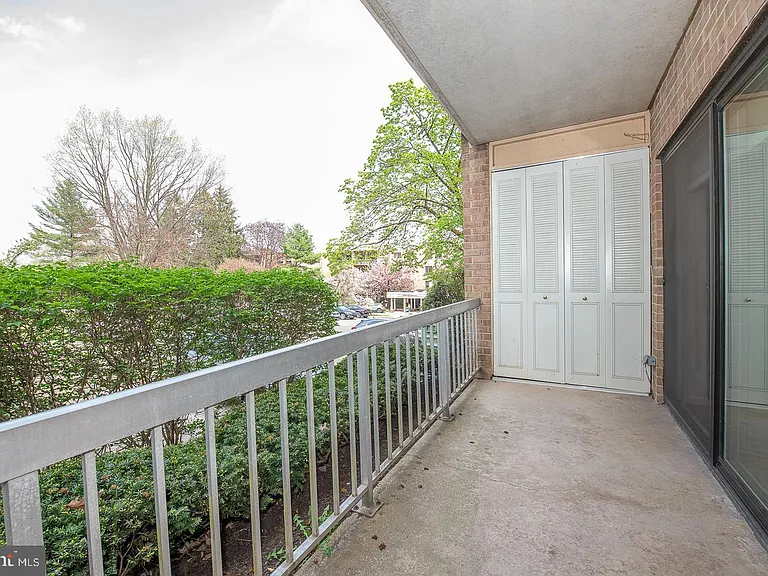 1637 Oakwood Dr #S122 — Photo 20