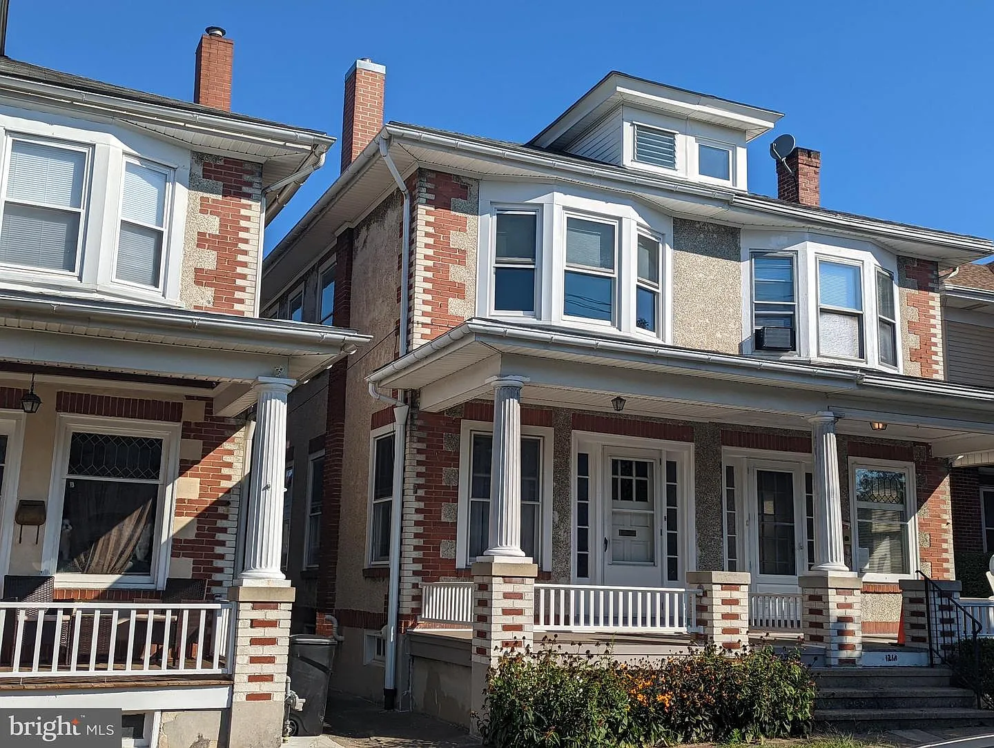 121 Reading Ave photo 1