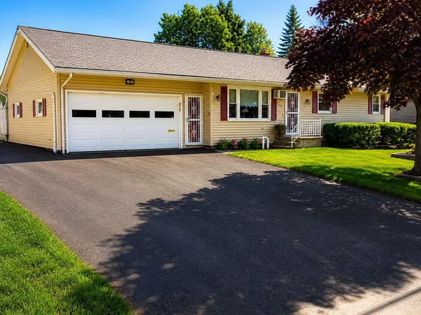12 Fortin Way, Lewiston, ME 04240