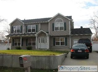 86 Commonwealth Dr, Wyandanch, NY 11798