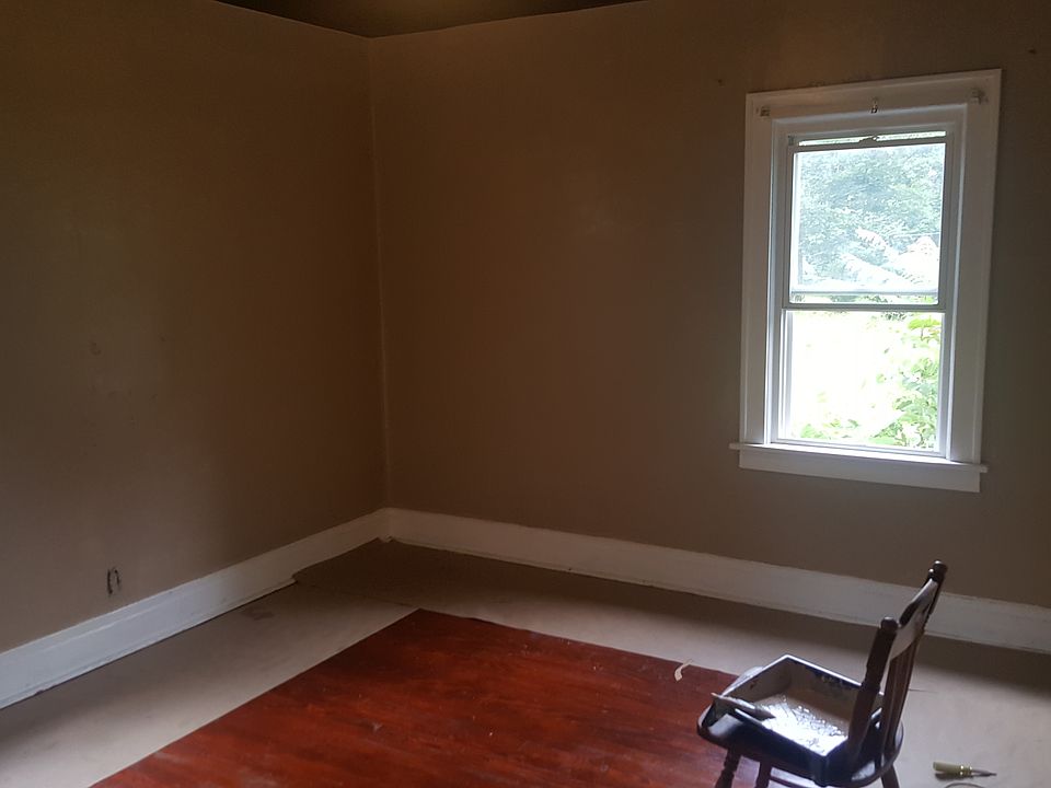 1st image of 410 Wilson Pl