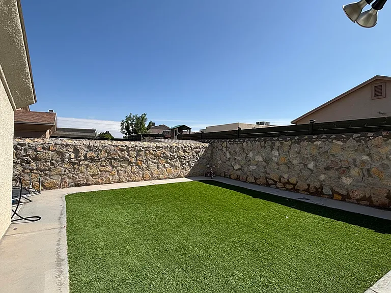 11613 Flor Galatea Way — Photo 27