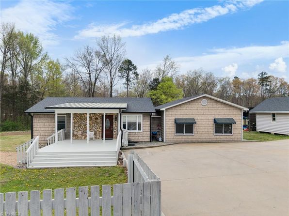 542 Frank Fleer Rd, Lexington, NC 27292