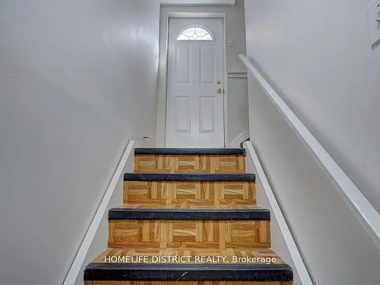 1861 Bainbridge Dr — Photo 3