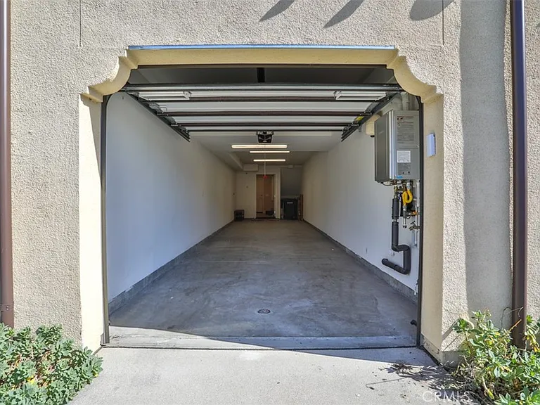 3318 Doheny Way — Photo 28