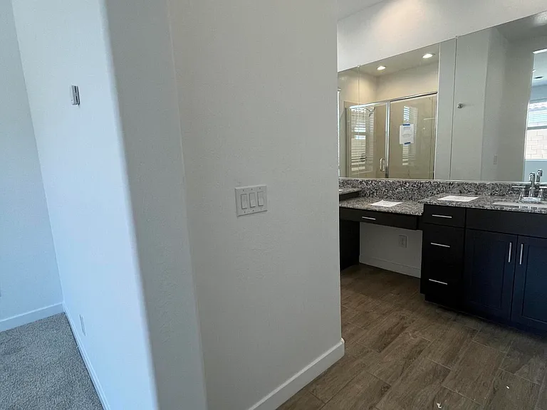 11148 W Parkway Dr — Photo 16
