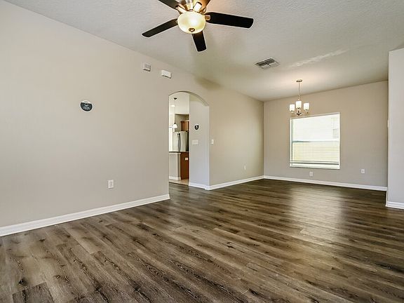 5th image of 1865 Atlantic Dr