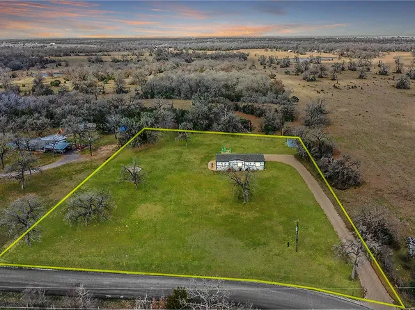 9542 County Road 172, Iola, TX 77861