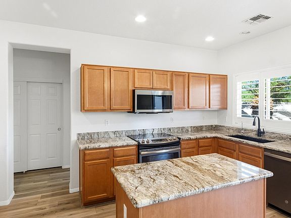 5th image of 33915 S Colony Dr