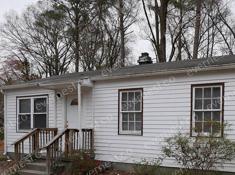 1st image of 301 Labrook Dr