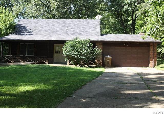 1st image of 4311 Woodridge Dr