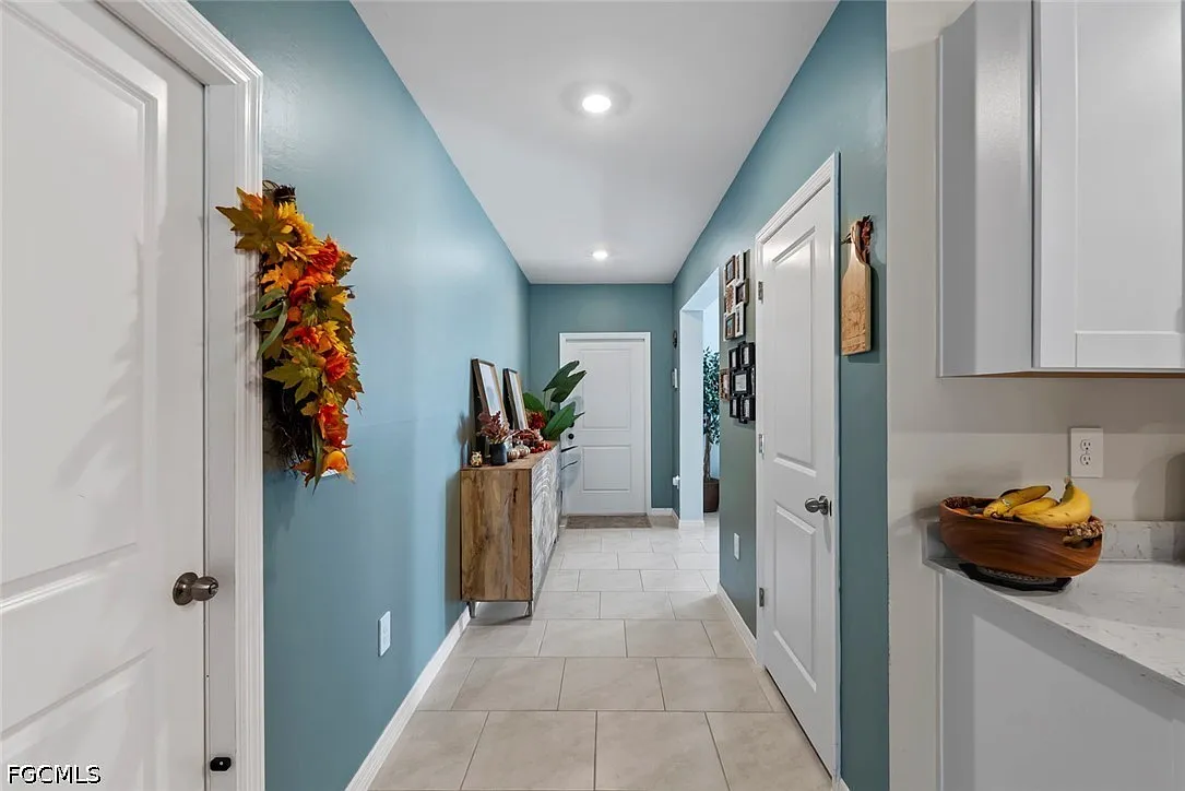 5 bed, 2.5 bath, 2959 sqft, $2,600 — Photo 3