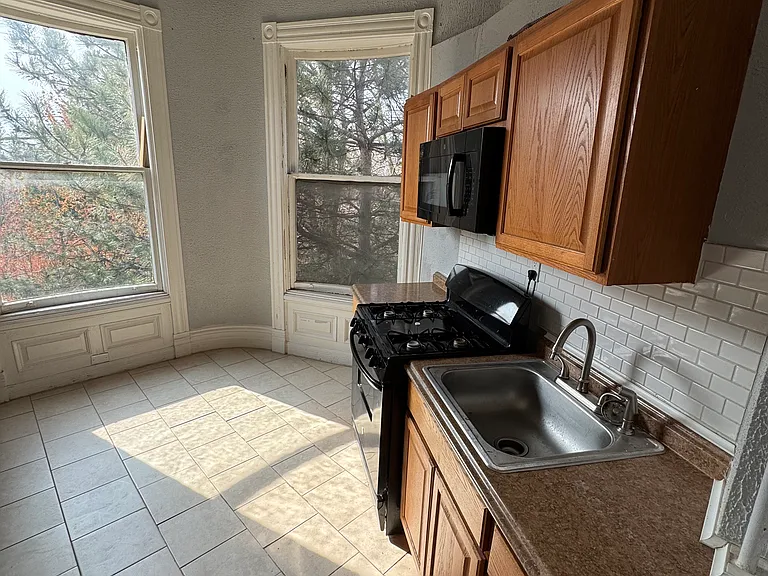 3532 California Ave #201 — Photo 5