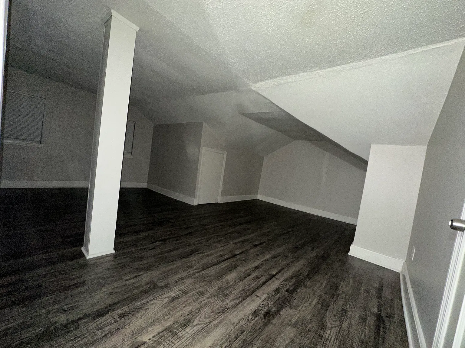 3 bed, 1000 sqft, $900 — Photo 2