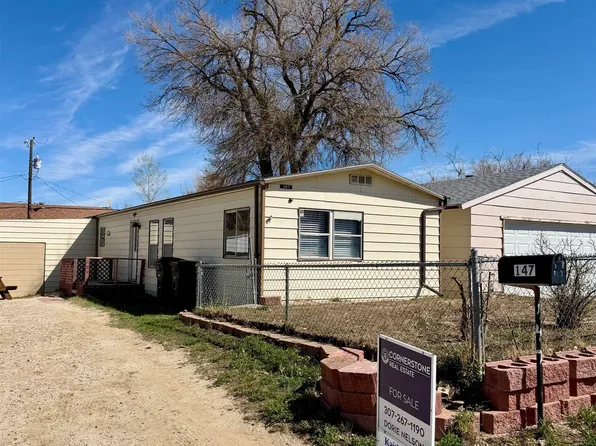147 S 4th Ave, Mills, WY 82604