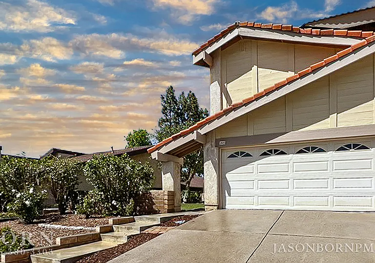 1815 Tipperary Ln — Photo 1