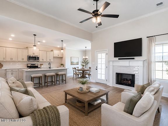 4th image of 2102 Legacy Ln