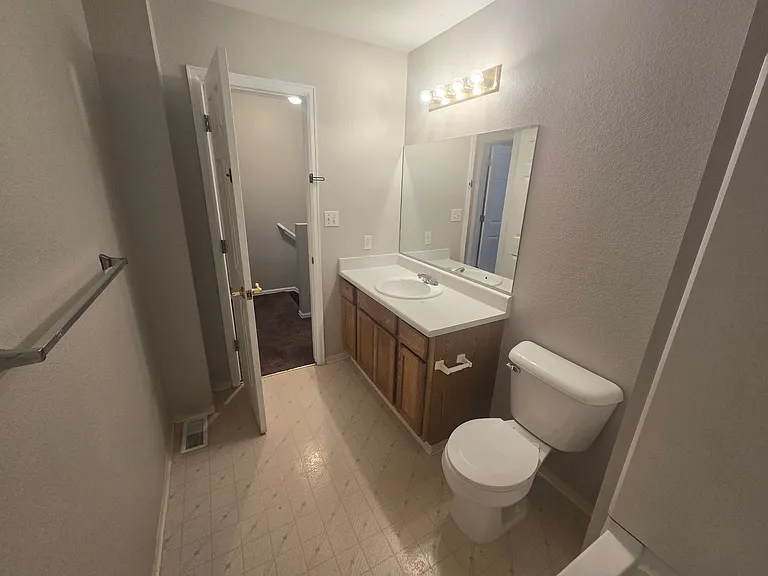 80 Blackburn Ln — Photo 21