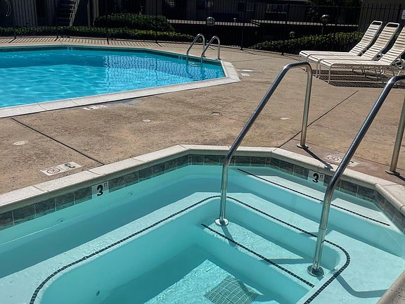 3rd image of 7780 Parkway Dr Unit 401
