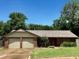 217 Woodside Dr, Norman, OK 73071