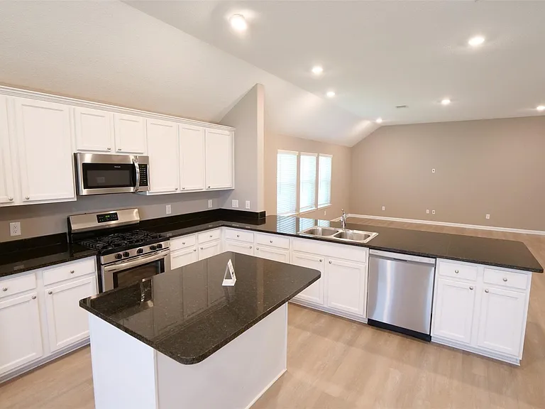 7211 Songlark Lndg — Photo 9