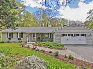 11 Homestead Ave, Rehoboth, MA 02769