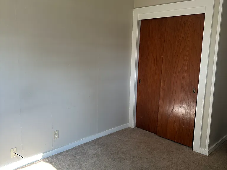 402 E High St #1 — Photo 2