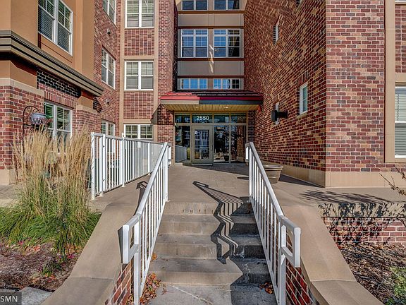 2nd image of 2550 38th Ave NE Unit 208