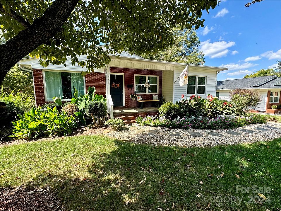 1st image of 224 McGinnis Ave
