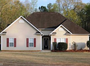 30 Walton Woods Ct, Newnan, GA 30263