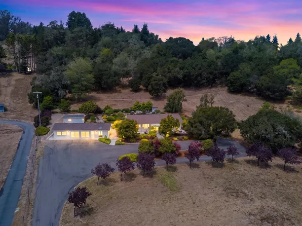 860 Larkin Valley Rd, Watsonville, CA 95076