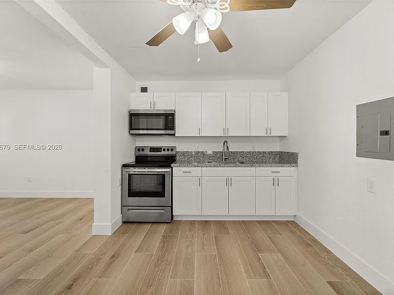 255 Beacom Blvd #DOWNSTAIRS — Photo 3