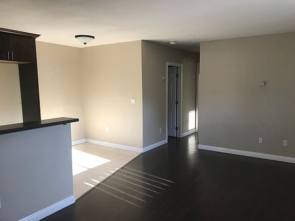 5th image of 10353 Cliota St