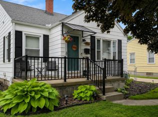 906 7th St, Maumee, OH 43537