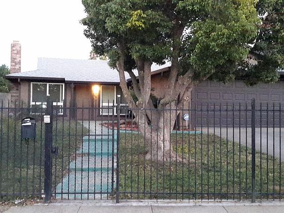2nd image of 3413 Hanks St