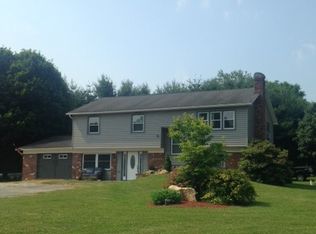 6574 Vixen Ct, New Tripoli, PA 18066