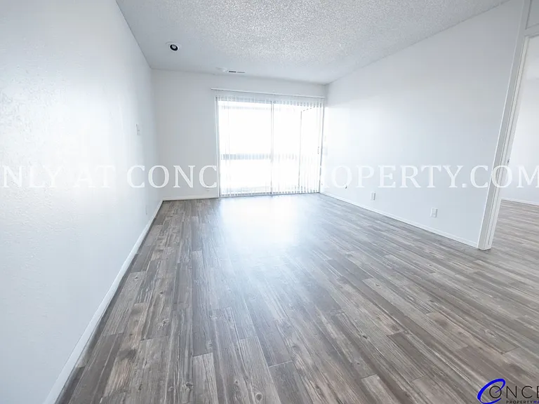 Foothill Terrace — Photo 264