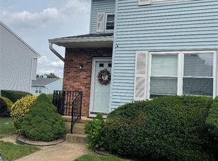 16 Dogwood Ct #130, Monroe Township, NJ 08831