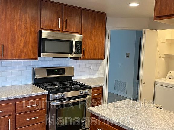 4th image of 412 N Kenwood St APT 304