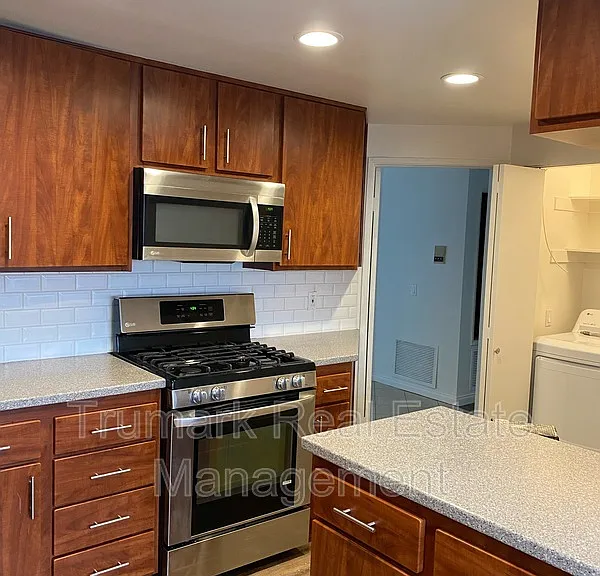412 N Kenwood St #304 — Photo 4
