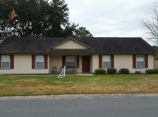 205 Old Pond Dr W, Kingsland, GA 31548