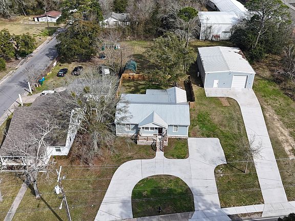 4th image of 2058 Pascagoula St