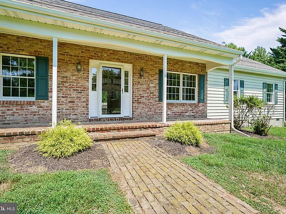 2nd image of 12838 Cliff Dr