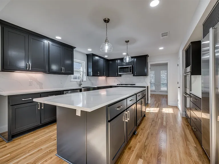 Kitchen with huge island