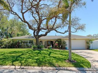 14470 Hillview Dr, Largo, FL 33774