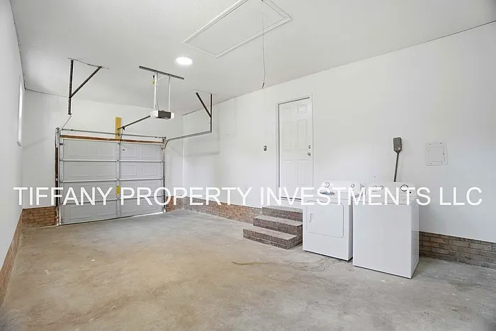 616 Dixie Dr — Photo 17